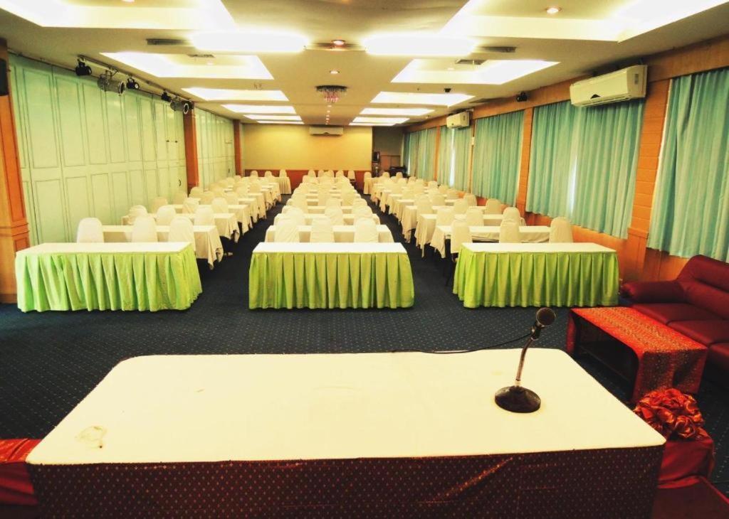 סונגקלה Lake Inn Hotel מראה חיצוני תמונה
