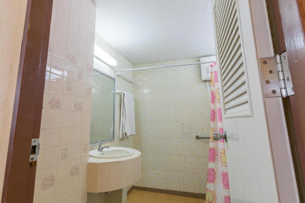 סונגקלה Lake Inn Hotel מראה חיצוני תמונה