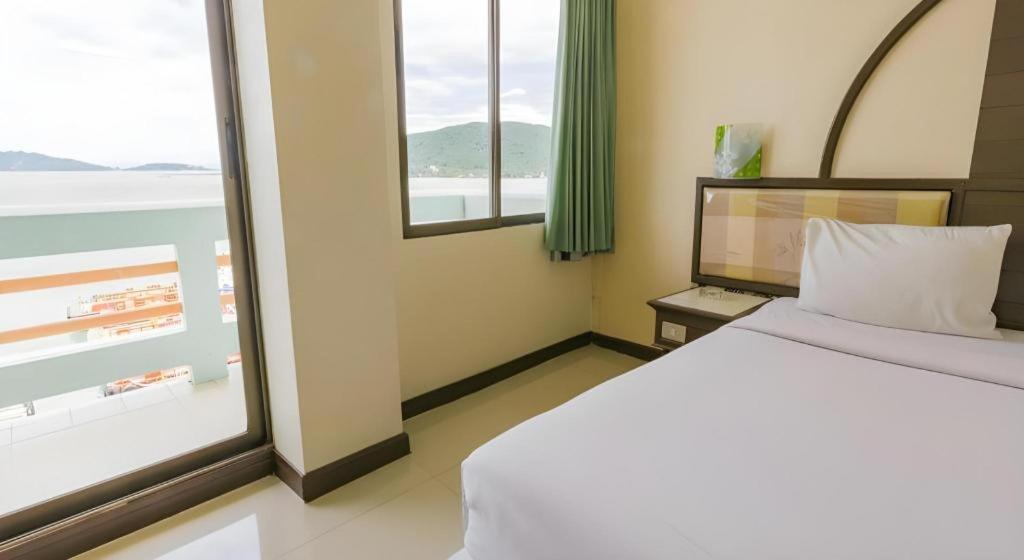 סונגקלה Lake Inn Hotel מראה חיצוני תמונה