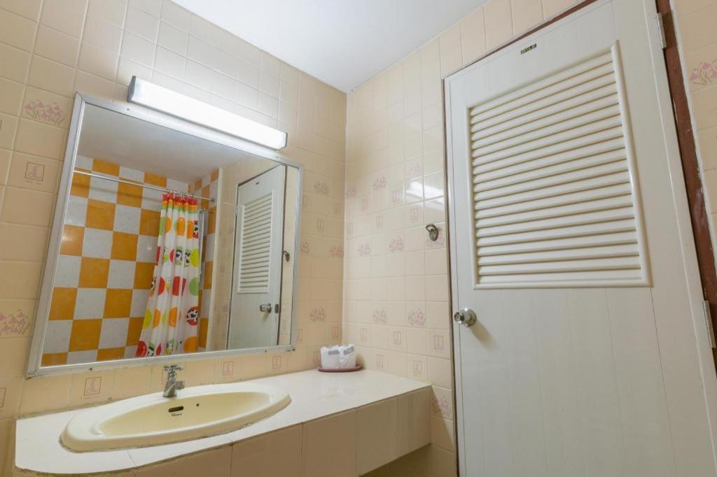 סונגקלה Lake Inn Hotel מראה חיצוני תמונה