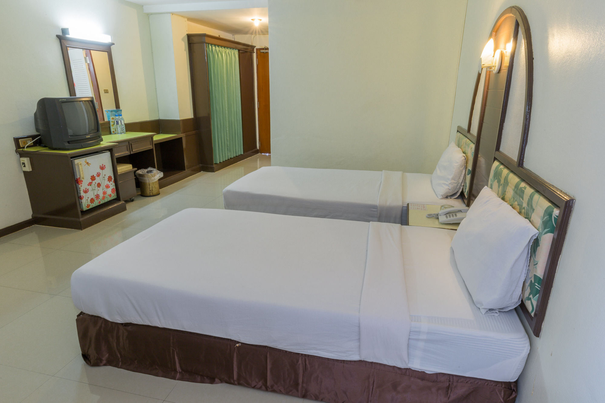 סונגקלה Lake Inn Hotel מראה חיצוני תמונה